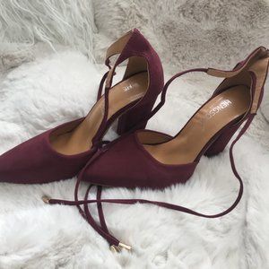 women high heel shoe